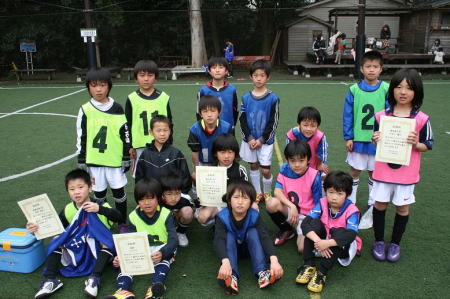 【全体写真】<BR><BR>ライバル同士で闘志むき出しのいい試合ばかりでした Highslide JS