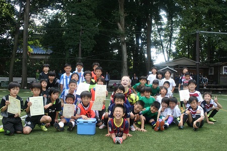 【全体写真】<BR><BR>激しい球ぎわ勝負は迫力ありましたね!負けないようにたくましく、強くなろう! Highslide JS