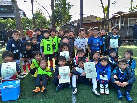 【全体写真】<BR><BR>サッカー大好きっ子がたくさん集まりました! Highslide JS