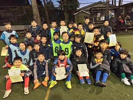 【全体写真】<BR><BR>サッカーするのが楽しくて仕方がない感じの選手が多かった! Highslide JS