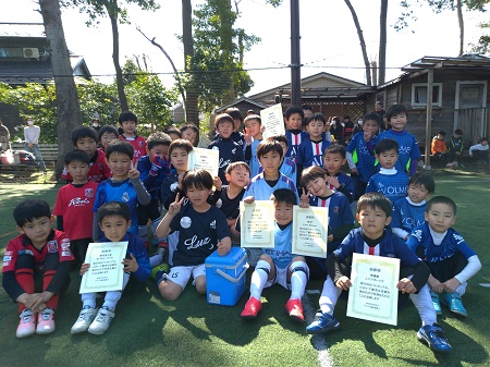 【全体写真】<BR><BR>もうすぐ小学生だね。来月、最後の幼稚園大会で優勝したいね Highslide JS