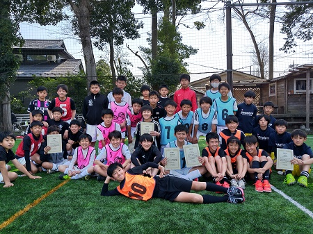 【全体写真】<BR><BR>卒業記念大会にふさわしい、笑顔いっぱいの大会になったね! Highslide JS