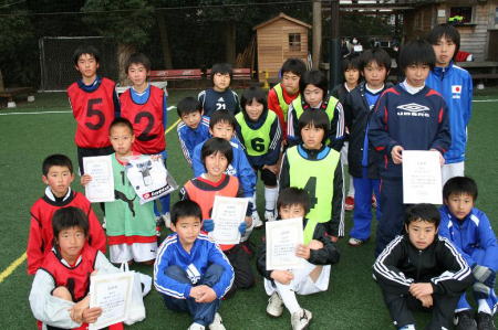 【全体写真】<BR><BR>4,5年生チームが制しました! Highslide JS