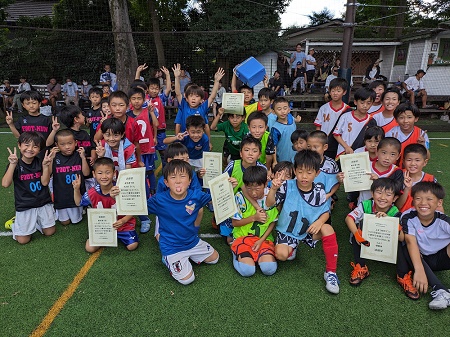 【全体写真】<BR><BR>楽しい夏休みも終わりが見えてきたね!サッカー、遊び、勉強、楽しんでね! Highslide JS